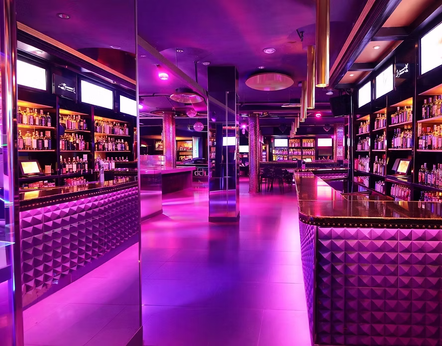 Malaga Clubs: Sala Gold